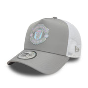 MANCHESTER UNITED - NEW ERA IRIDESCENT E-FRAME TRUCKER HAT