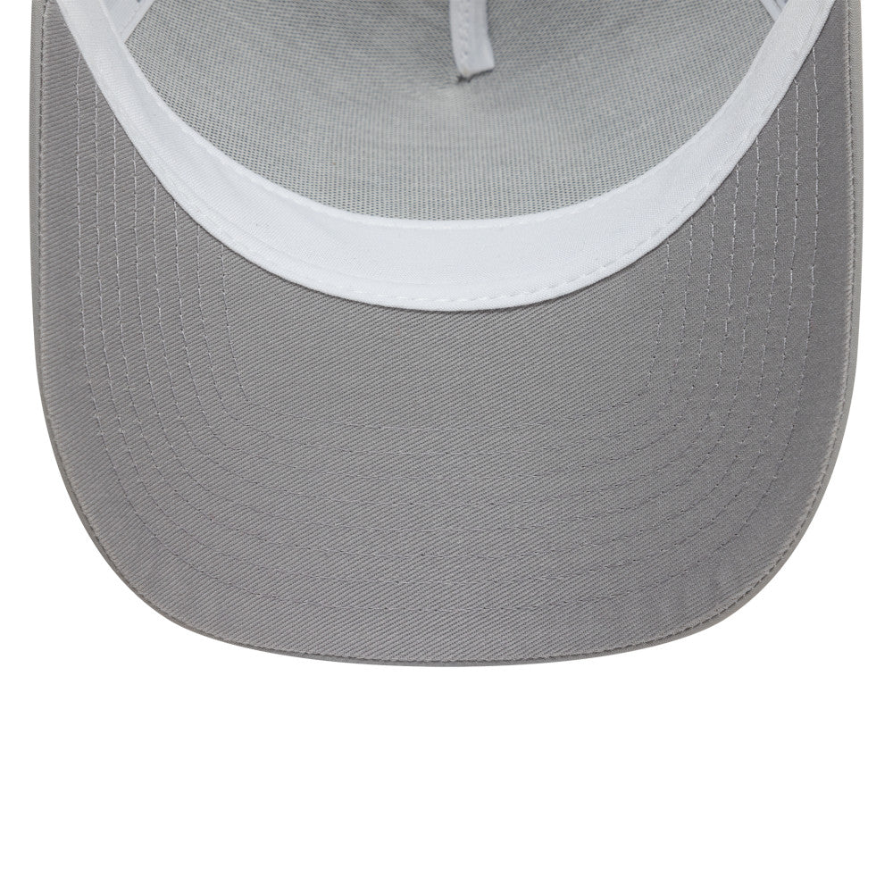 MANCHESTER UNITED - NEW ERA IRIDESCENT E-FRAME TRUCKER HAT