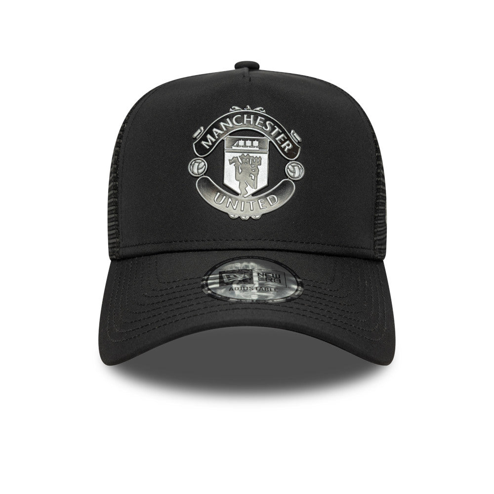 MANCHESTER UNITED - NEW ERA BLACK REFLECTIVE TRUCKER HAT