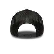 MANCHESTER UNITED - NEW ERA BLACK REFLECTIVE TRUCKER HAT