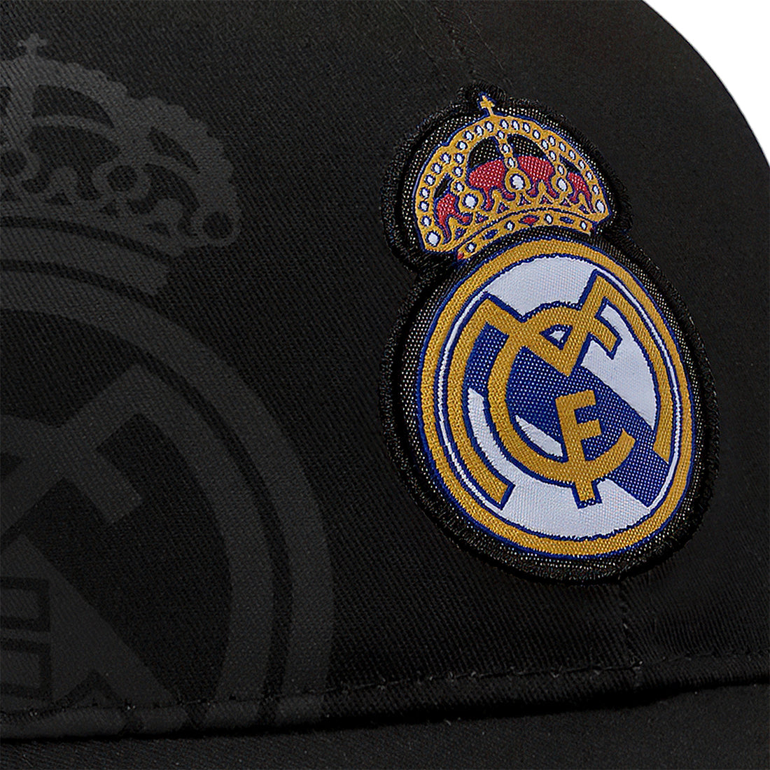 REAL MADRID - BLACK CLUB CREST ADJUSTABLE HAT (PREORDER - IN STOCK JULY 18)